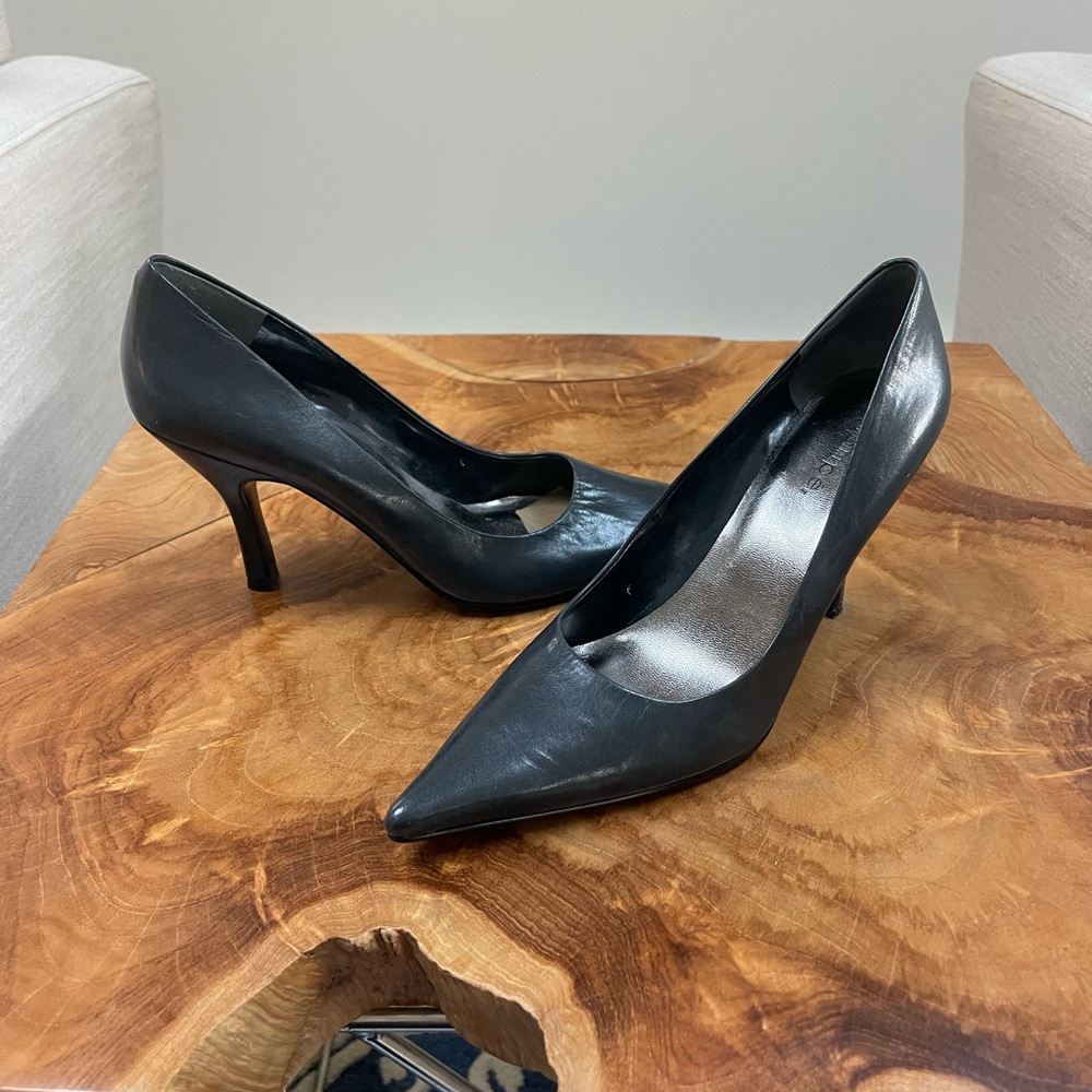 Classic Deep Grey/Black Pointed-Toe Women's Pumps